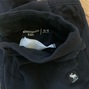 Abercrombie slightly worn cozy sweat pants